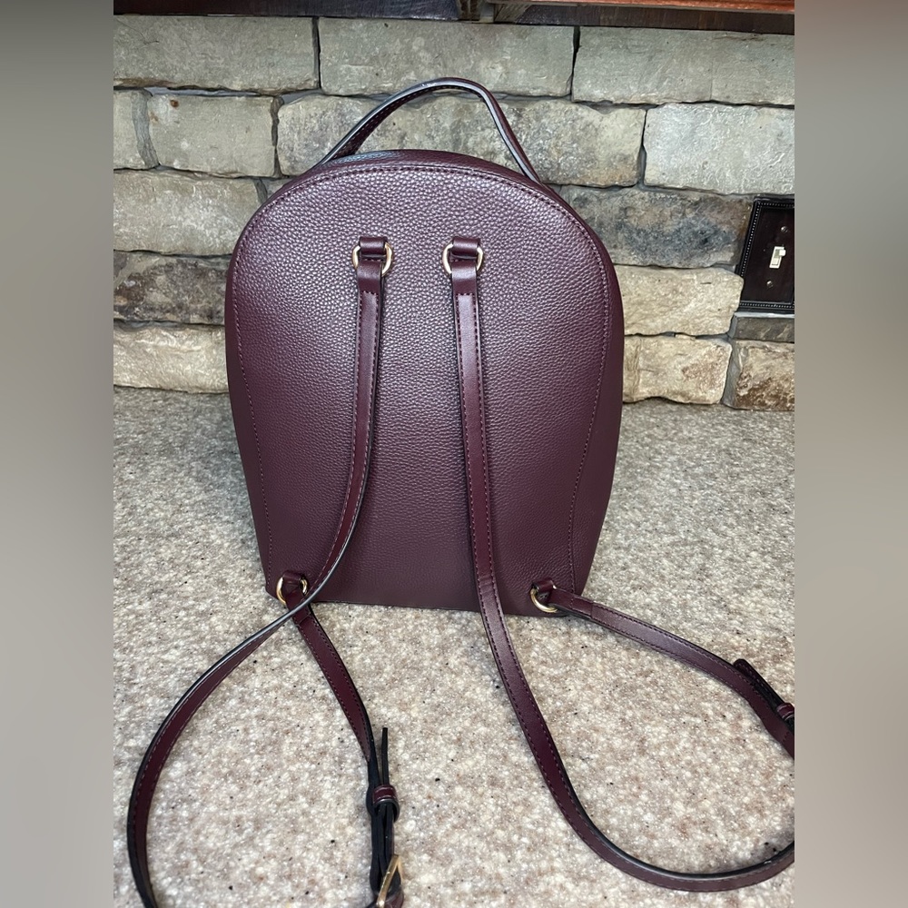 Burgundy Nine West backpack Purse excellent condition - Picture 5 of 7